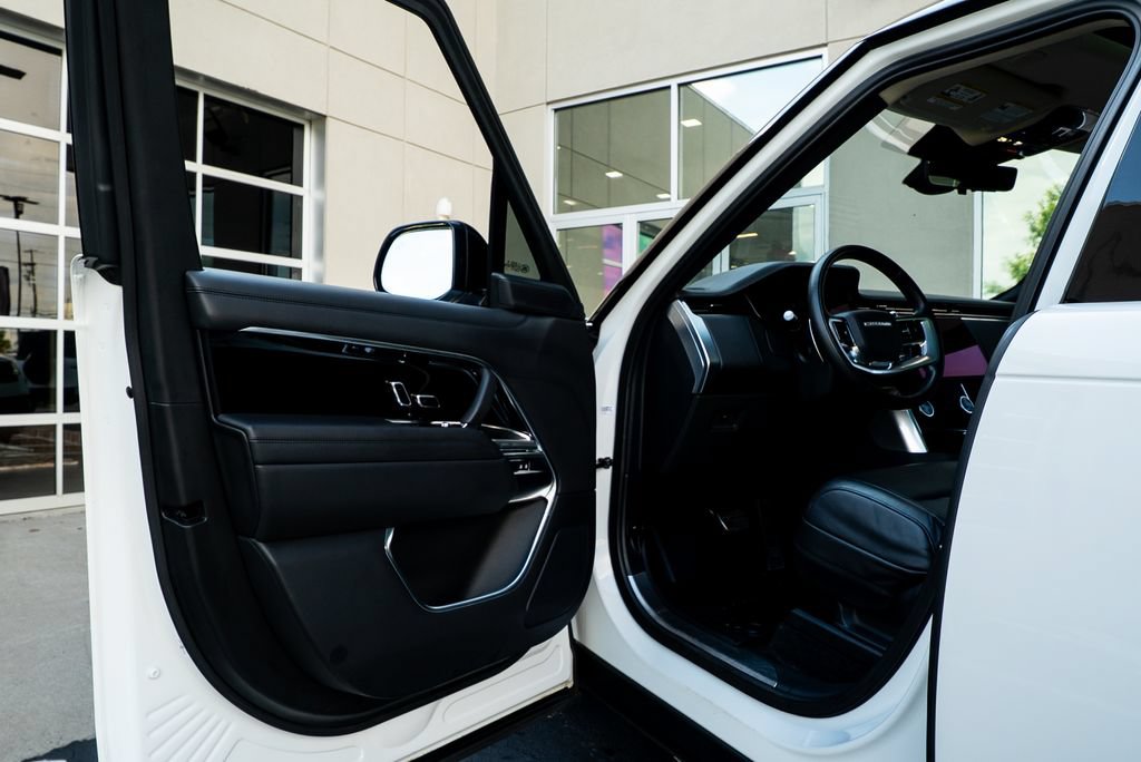 Used 2022 Land Rover Range Rover SE AWD/4WD image 18