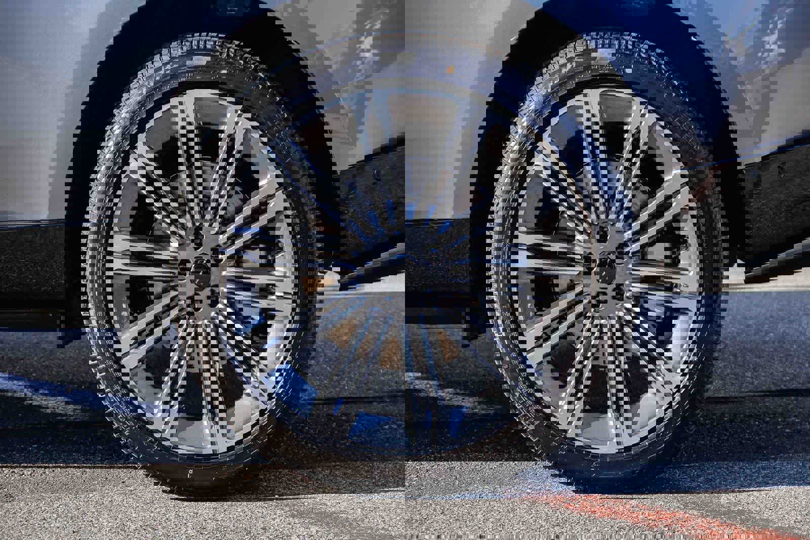 New 2026 Land Rover Range Rover SE image 8