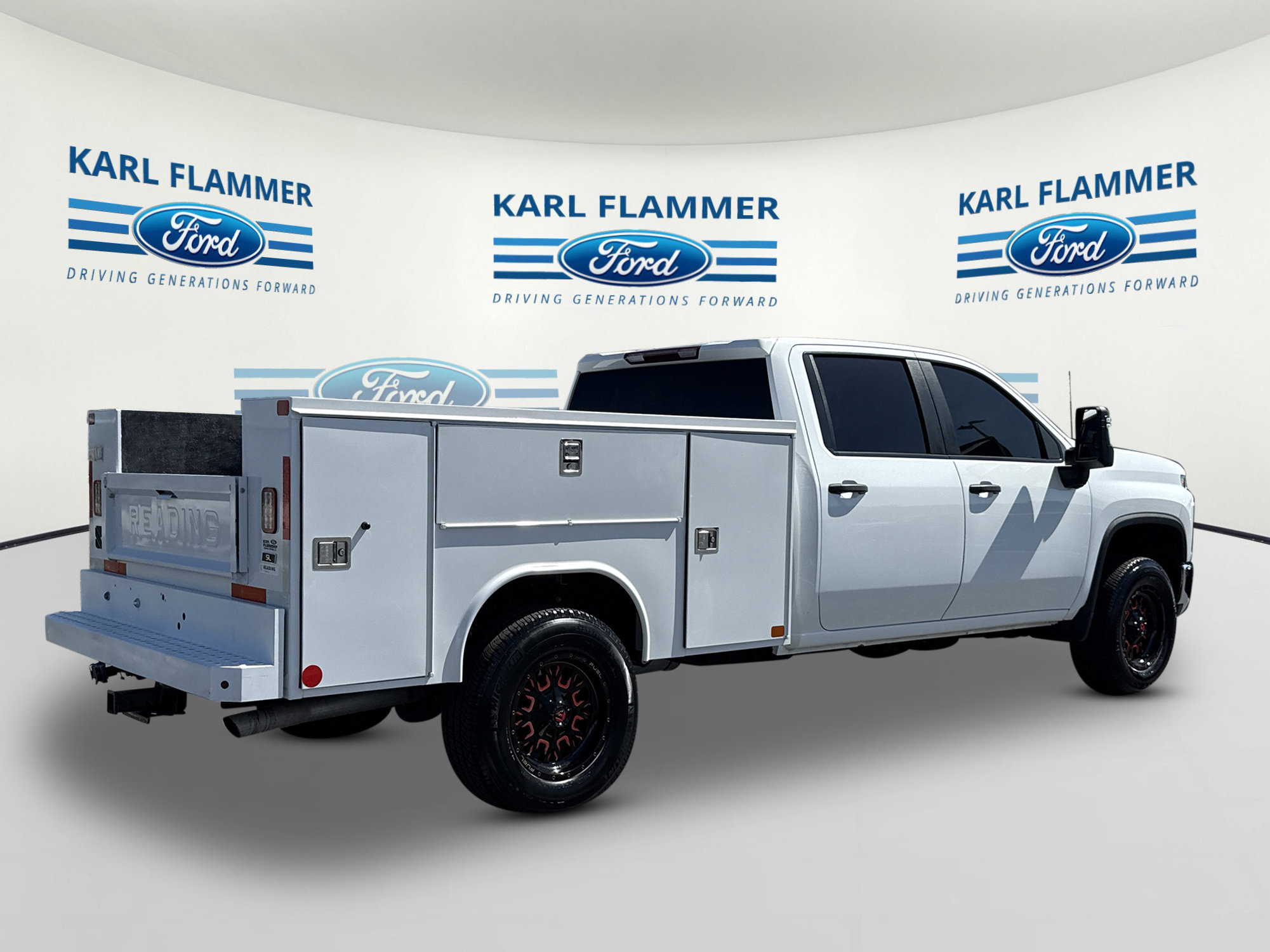 Used 2023 Chevrolet Silverado 3500 W/T w/ WT Convenience Package image 3