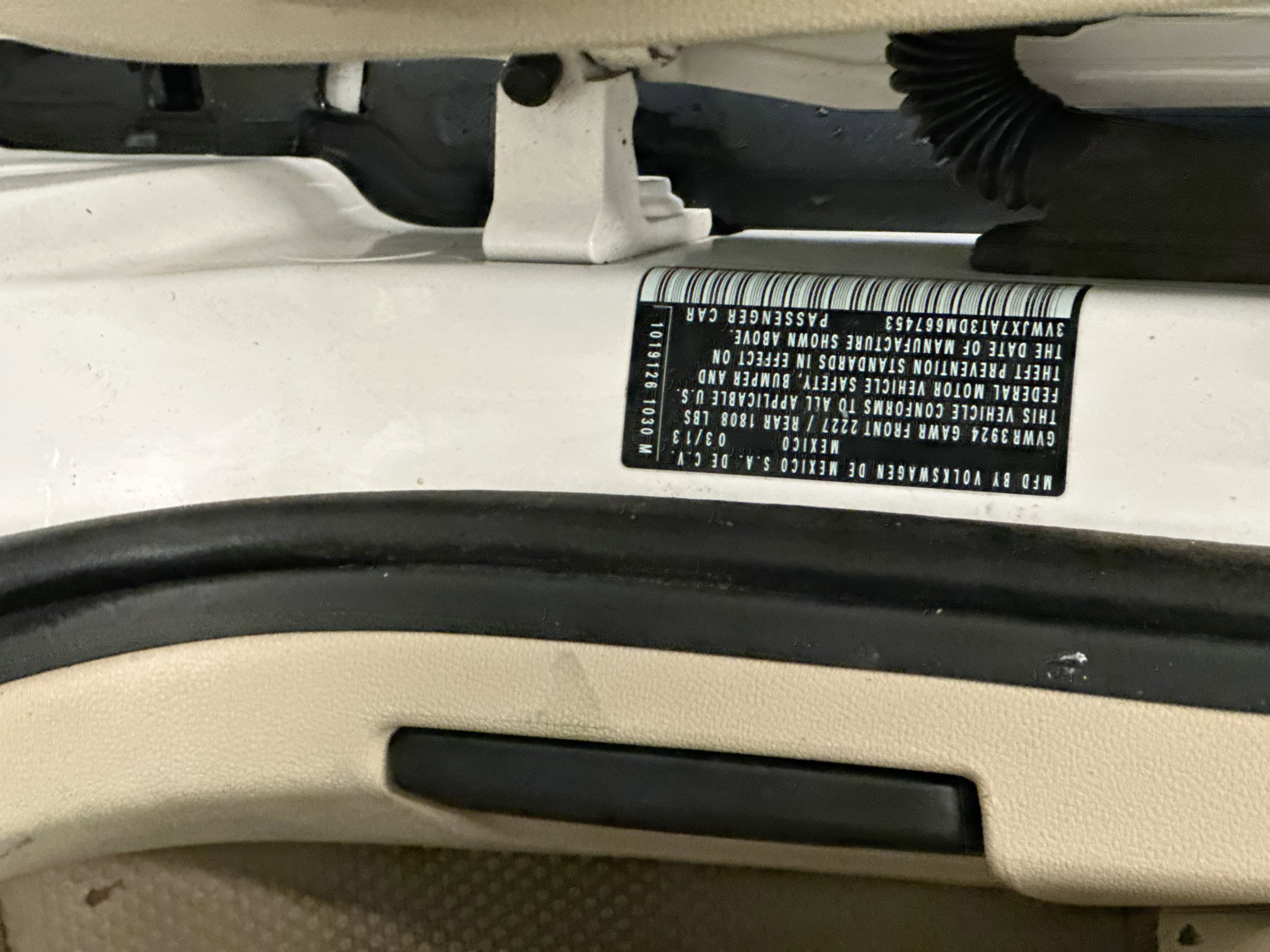 Used 2013 Volkswagen Beetle 2.5 image 12