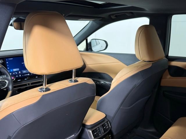 Used 2025 Lexus RX 350 Premium w/ Accessory Package (Z1) image 23