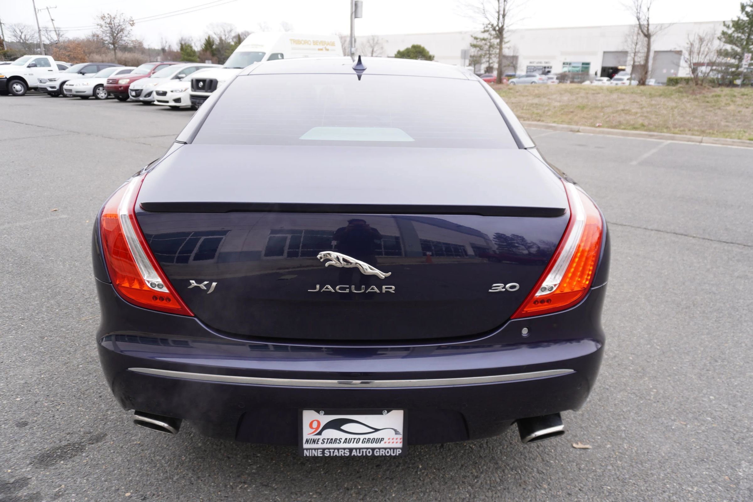 Used 2015 Jaguar XJ image 6