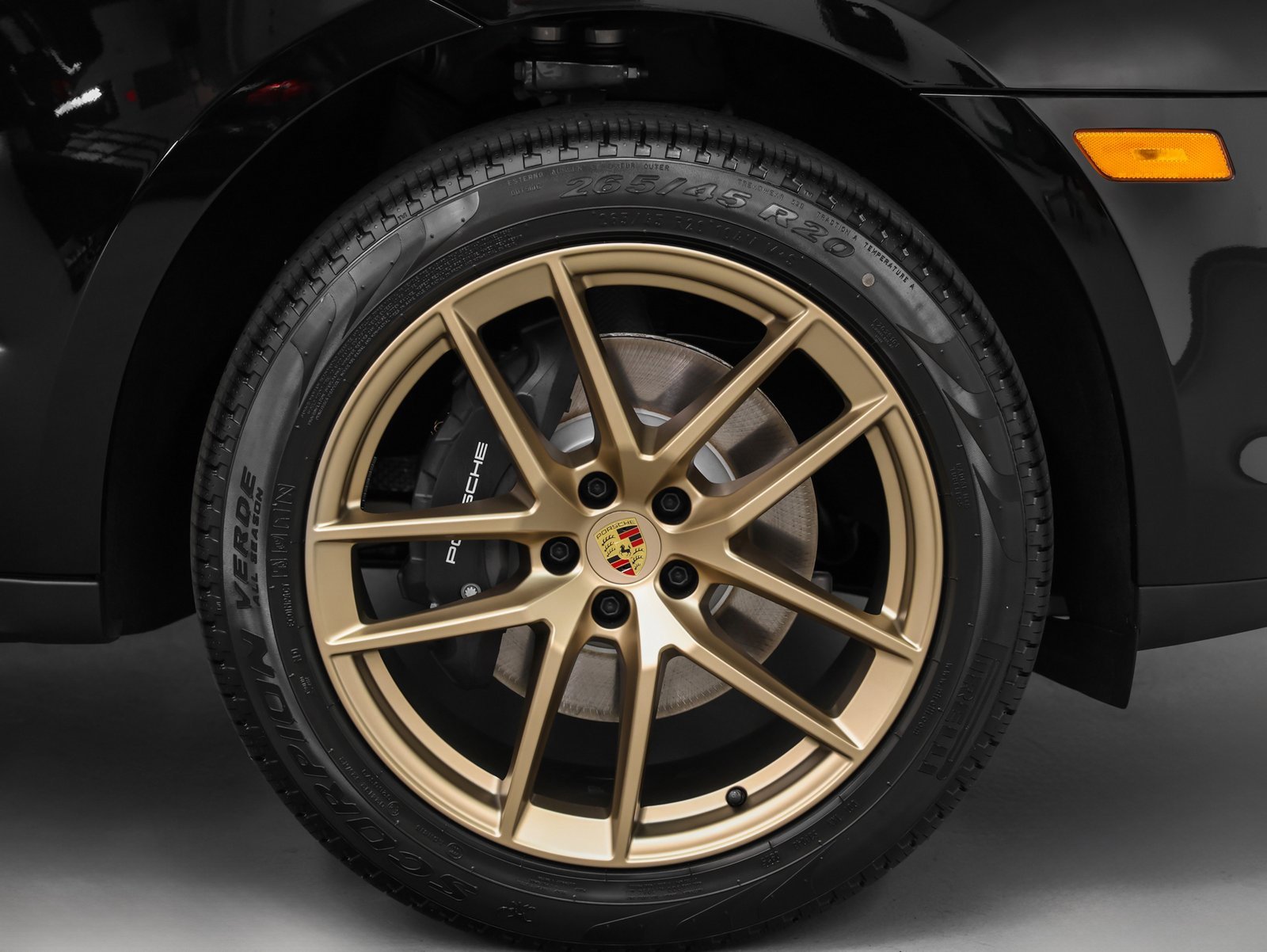 Certified 2025 Porsche Macan image 15