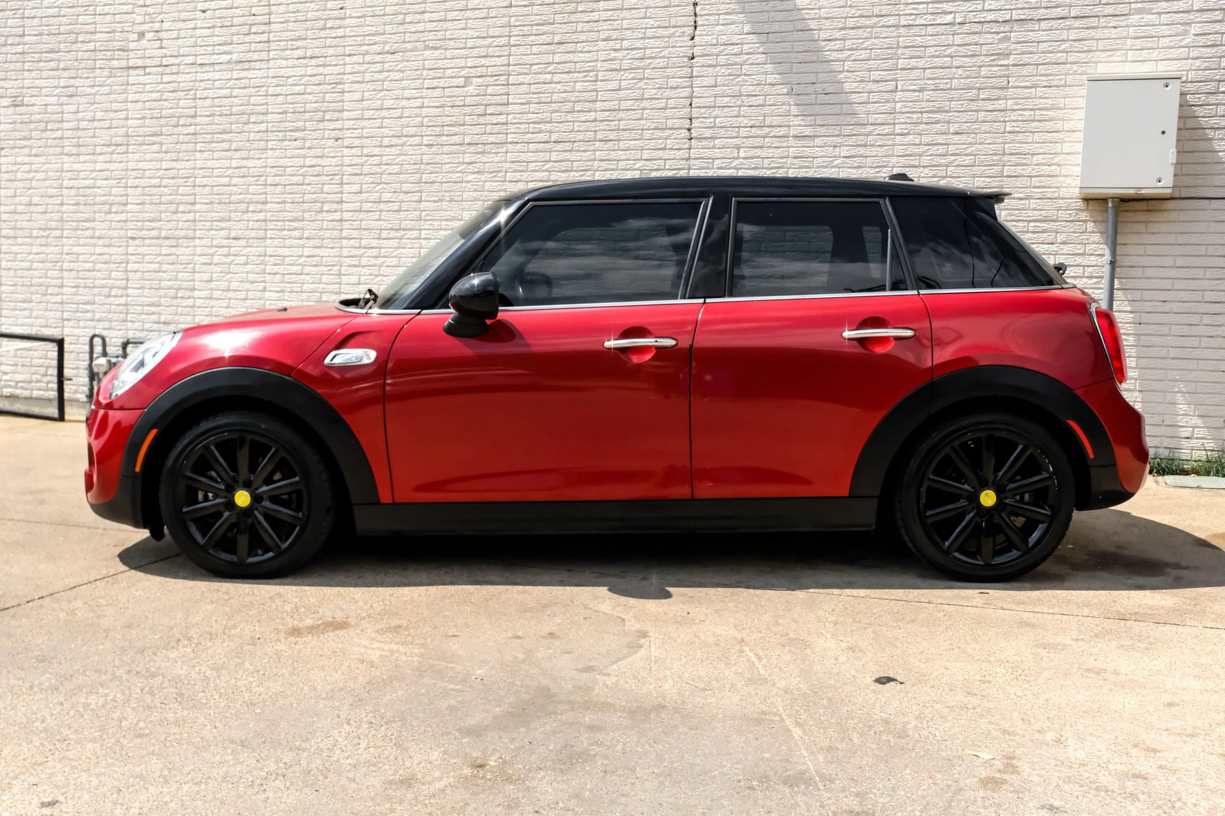 Used 2016 MINI Cooper S FWD image 11