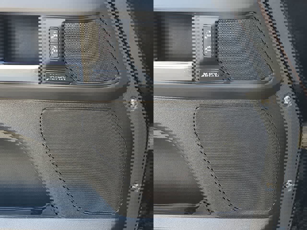 Used 2025 Land Rover Defender 110 S image 32