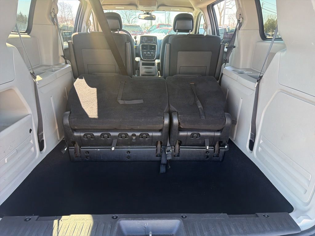 Used 2019 Dodge Grand Caravan SE w/ Mopar Premium Addition Group image 21