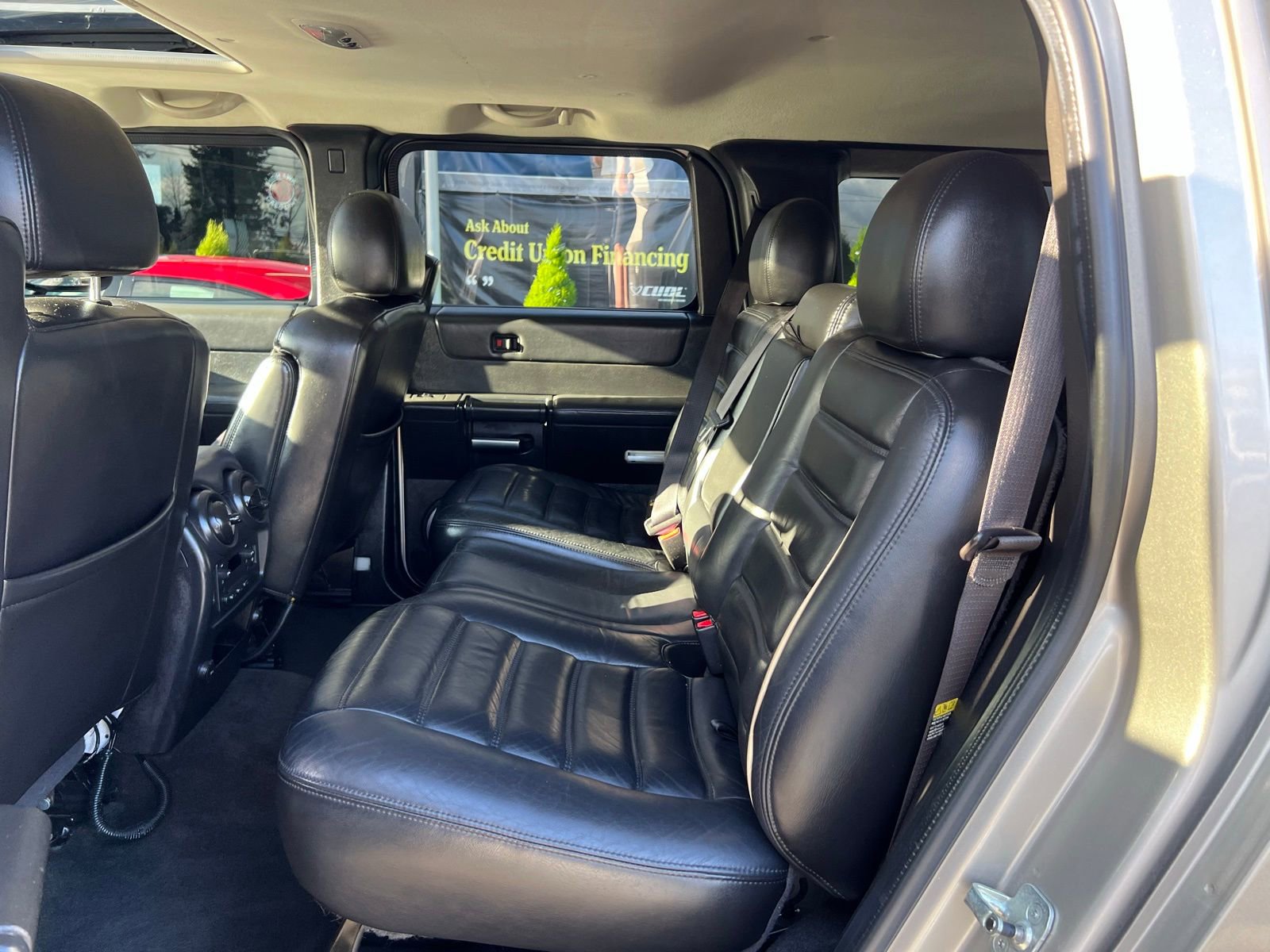 Used 2005 HUMMER H2 w/ Preferred Equipment Group image 23