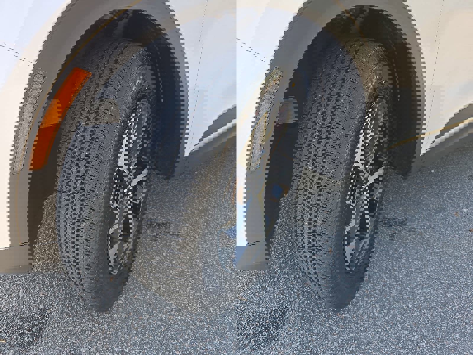 Used 2024 Kia Sportage EX image 33