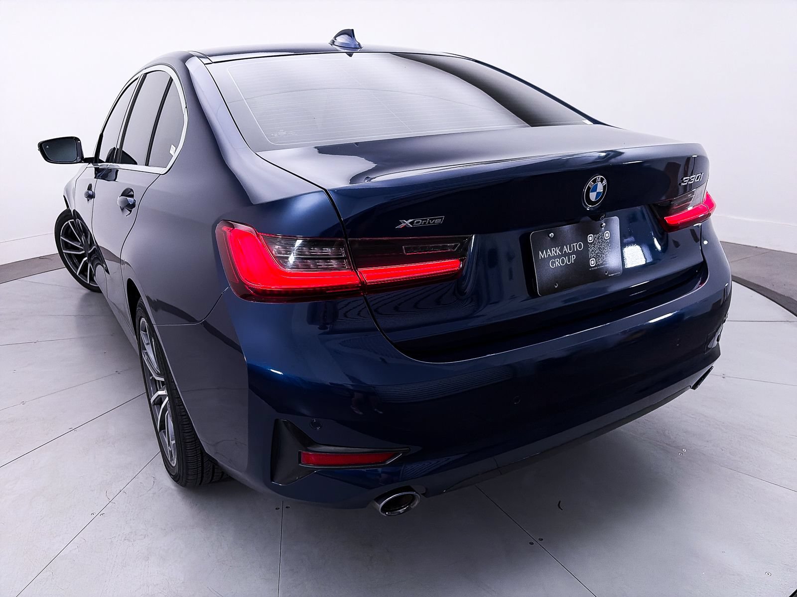 Used 2020 BMW 330i xDrive Sedan w/ Convenience Package AWD/4WD image 5