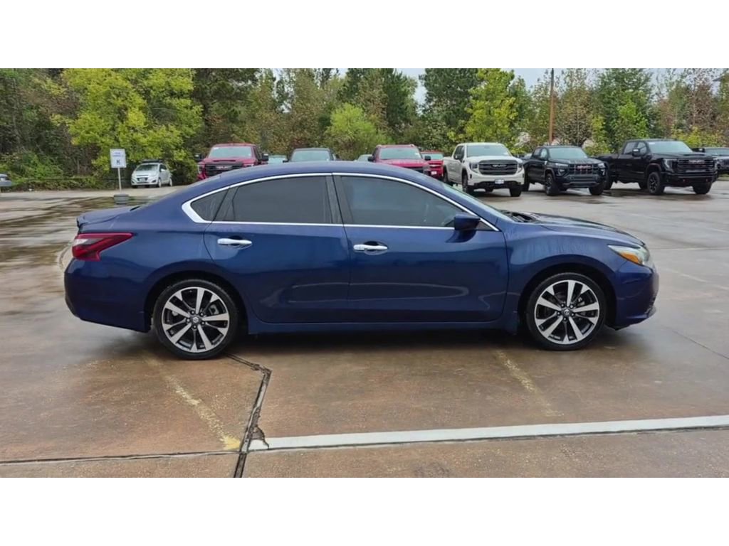 Used 2017 Nissan Altima 2.5 SR image 9