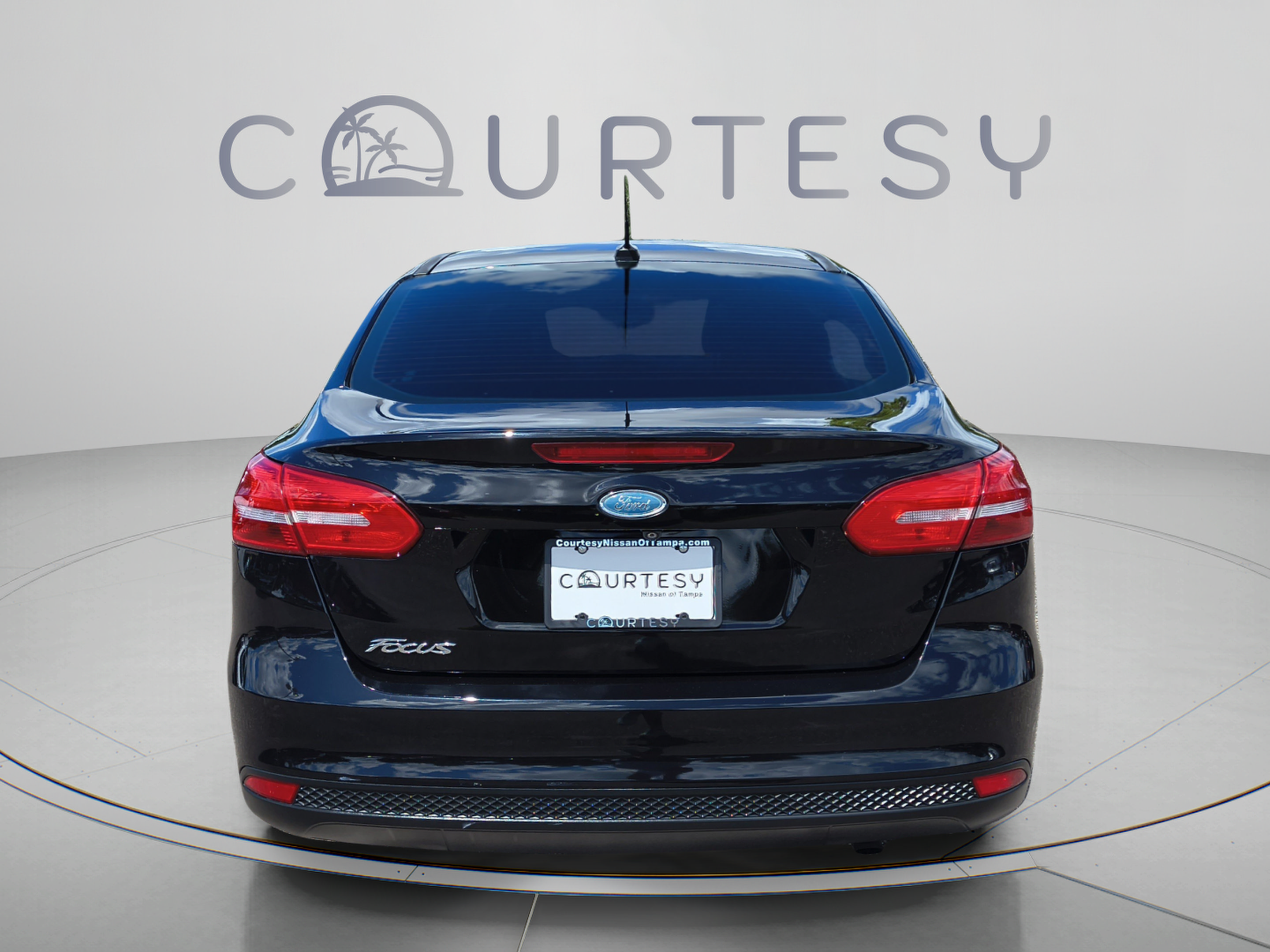 Used 2017 Ford Focus SE w/ Cold Weather Package FWD image 6