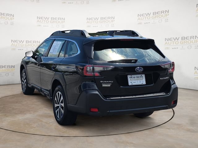 Used 2023 Subaru Outback AWD/4WD image 3