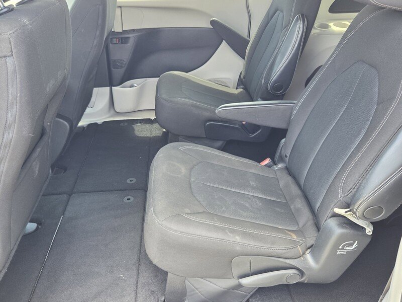 Certified 2023 Chrysler Voyager LX FWD image 10