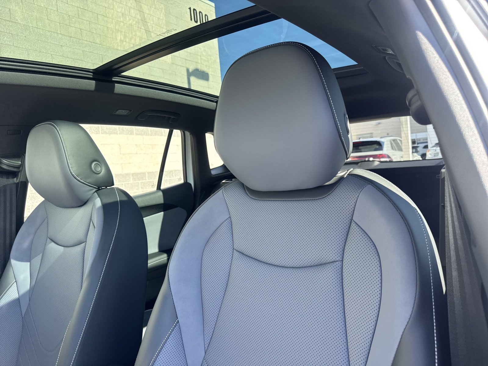 New 2026 Volkswagen Tiguan SE R-Line image 18