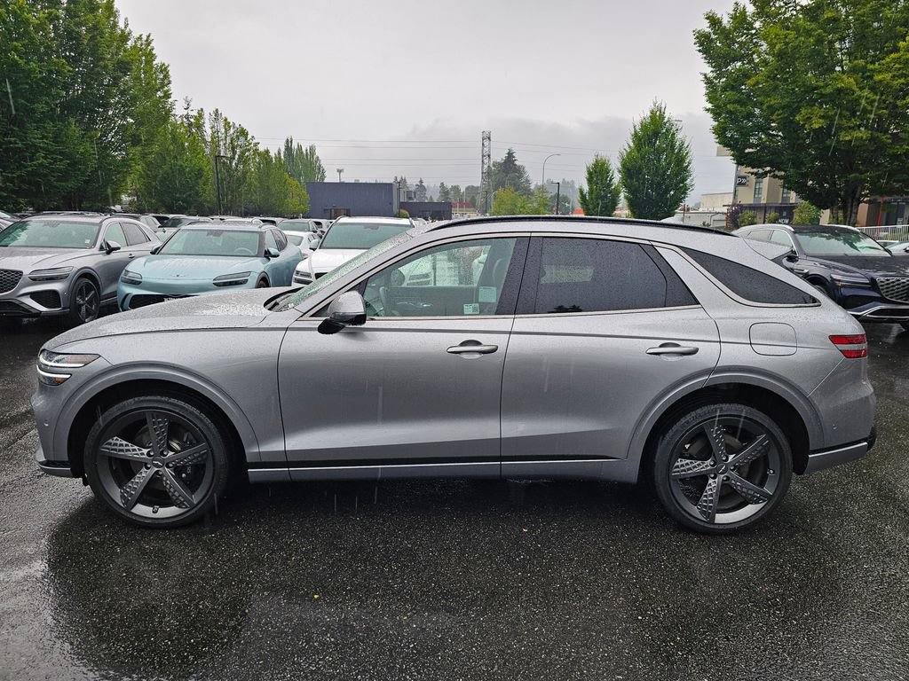 Certified 2025 Genesis GV70 3.5T Sport w/ Sport Advanced Package AWD/4WD image 8