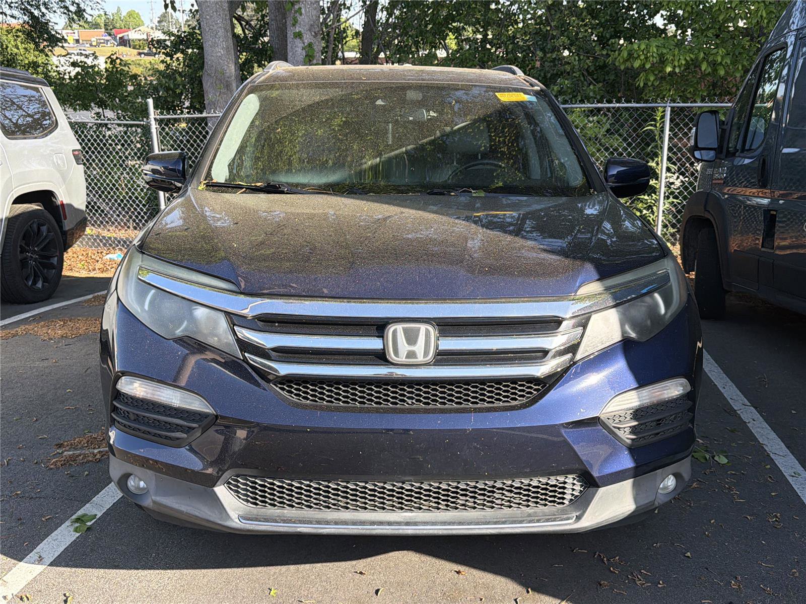 Used 2017 Honda Pilot Elite image 2
