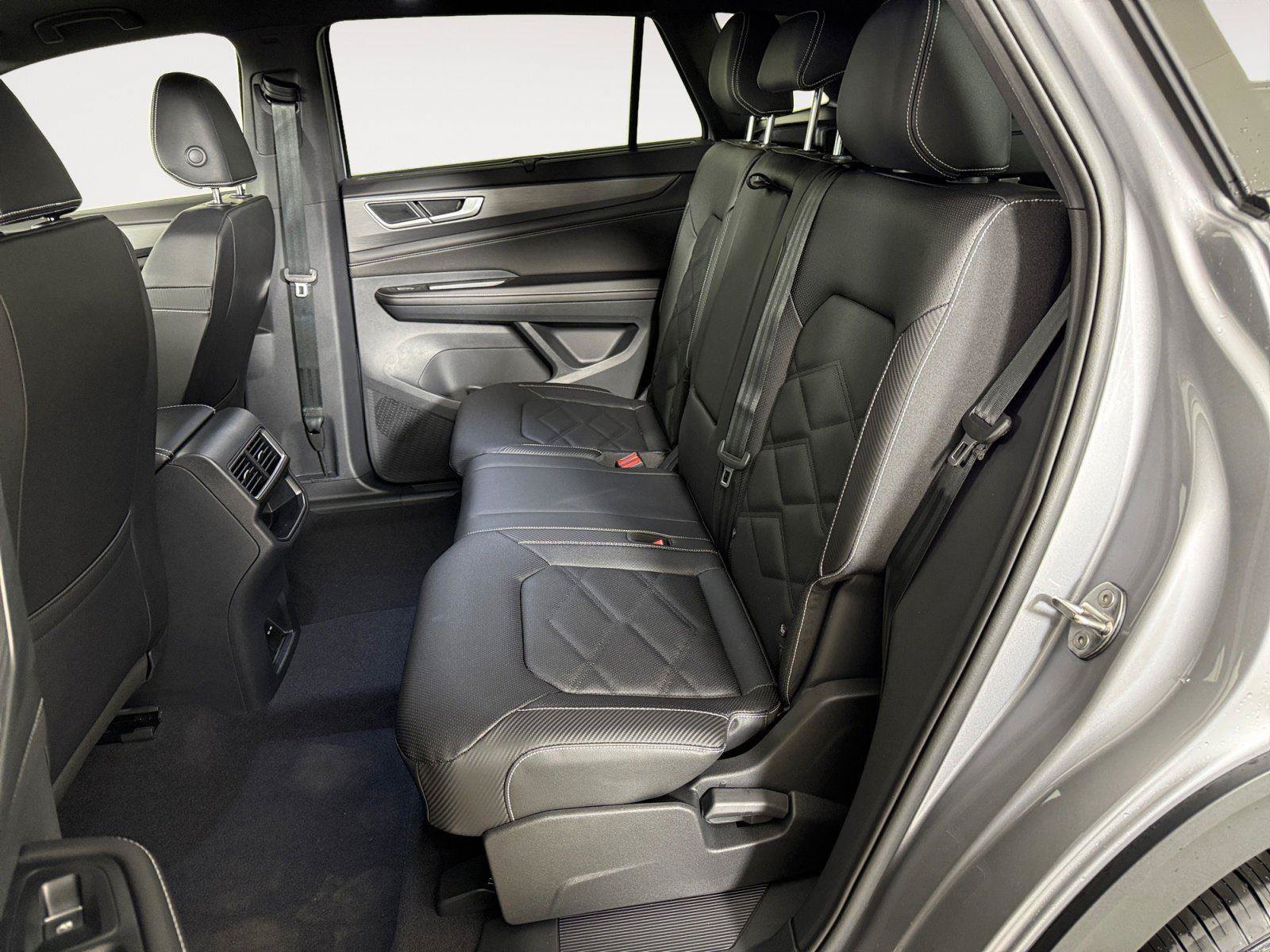 New 2026 Volkswagen Atlas Cross Sport SE AWD/4WD image 14
