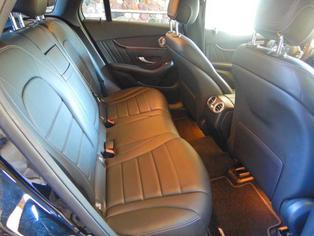 Used 2021 Mercedes-Benz GLC 300 4MATIC w/ AMG Line image 16