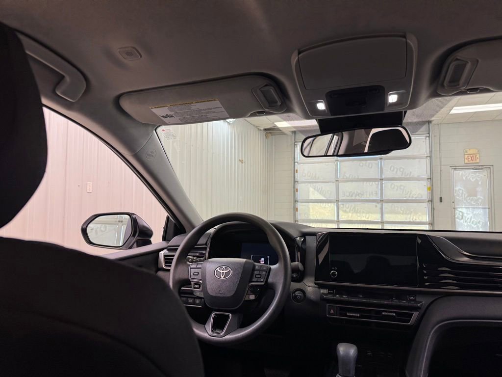 Used 2025 Toyota Camry LE FWD image 19