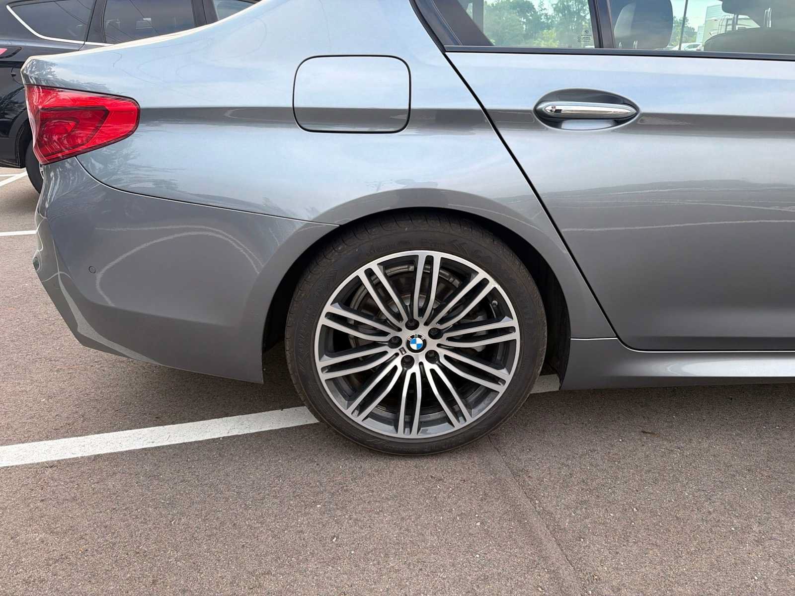 Used 2017 BMW 530i xDrive AWD/4WD image 12