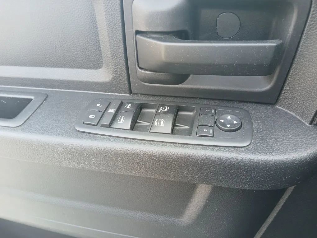 Used 2017 RAM 1500 Express w/ Express Value Package image 16