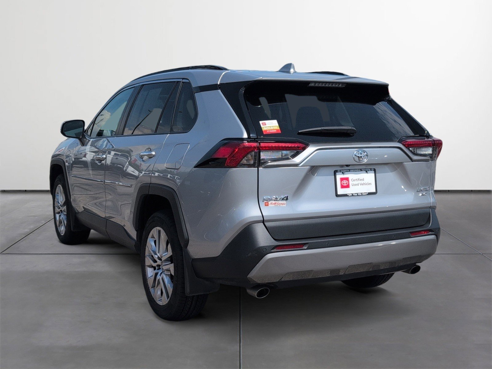 Certified 2023 Toyota RAV4 Limited w/ Limited Grade Weather Package AWD/4WD image 4