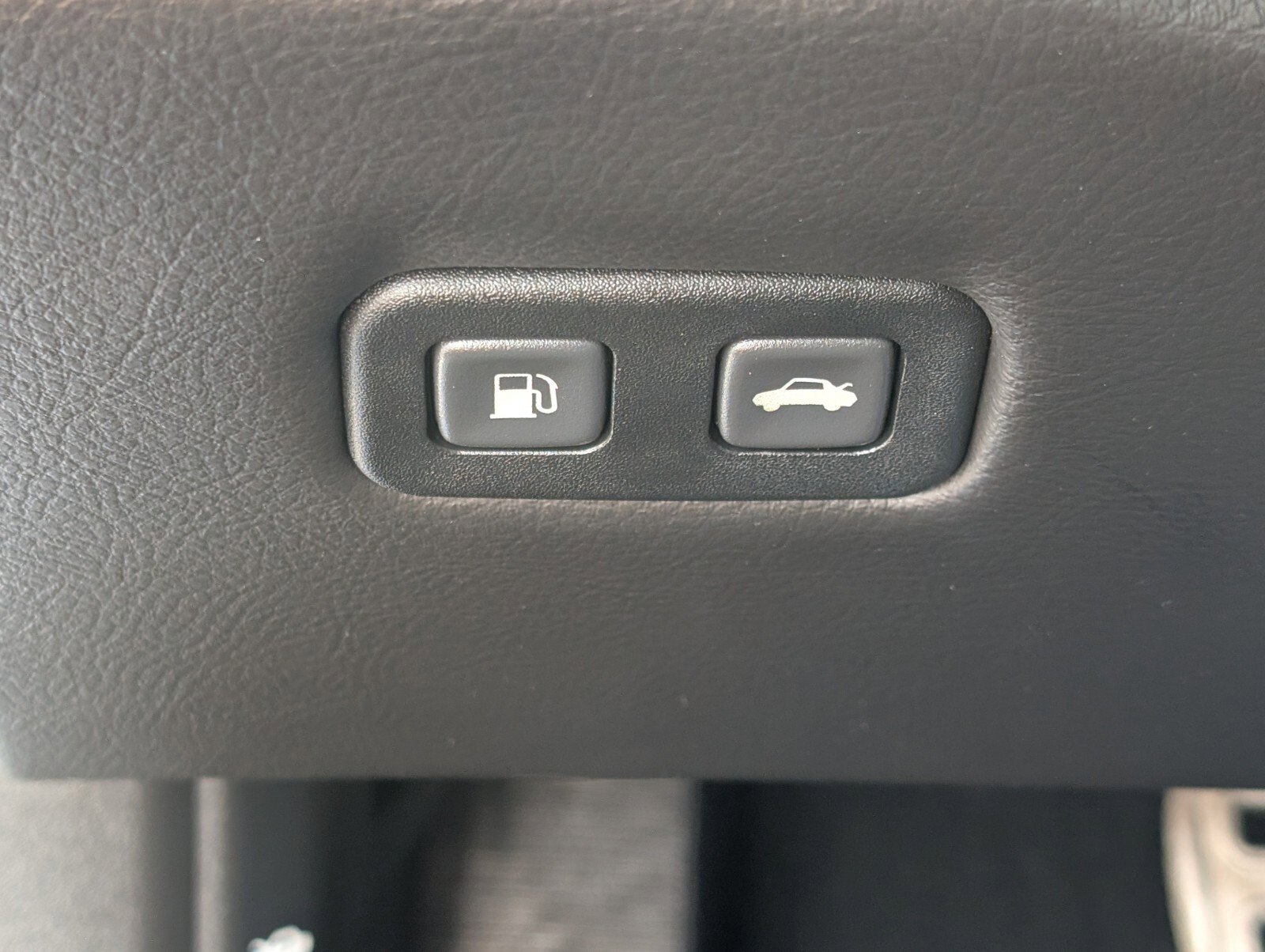 Used 2010 Chevrolet Corvette Convertible w/ Preferred Equipment Group image 34