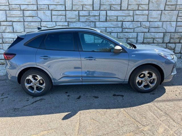 Used 2023 Ford Escape ST-Line w/ Tech Pack #1 image 6