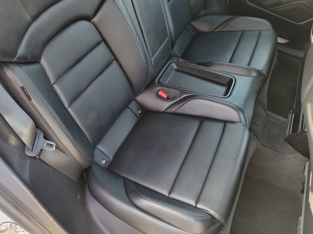 Used 2021 Porsche Taycan 4S image 18