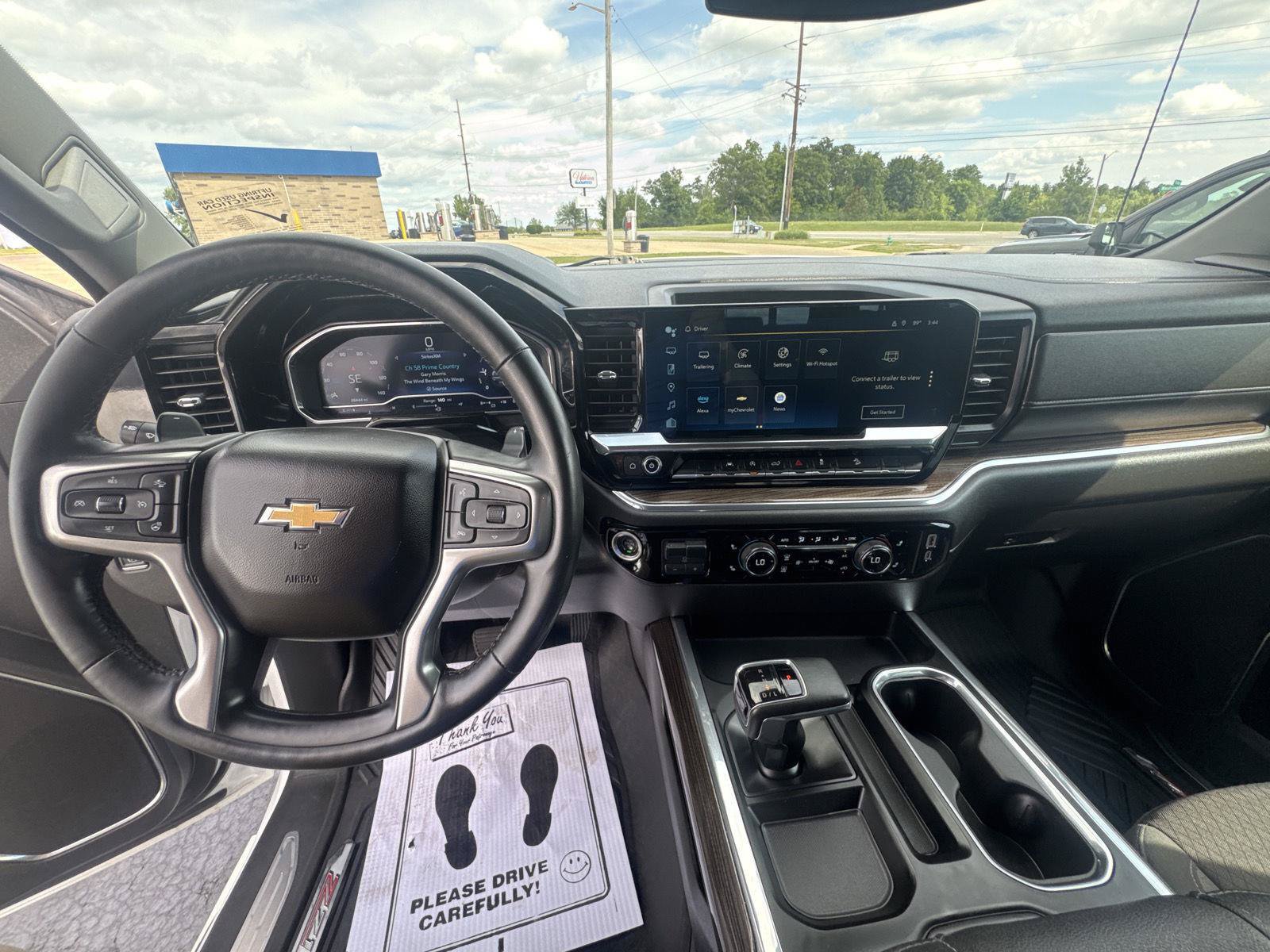 Used 2023 Chevrolet Silverado 1500 LT AWD/4WD image 18