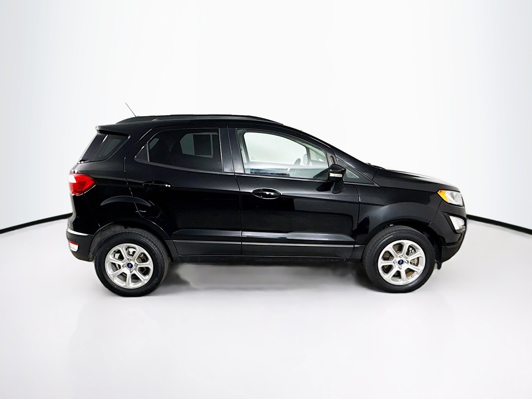 Used 2021 Ford EcoSport SE w/ SE Convenience Package image 2