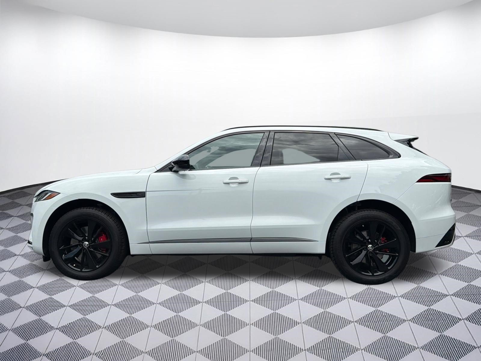 New 2025 Jaguar F-PACE R-Dynamic S AWD/4WD image 2
