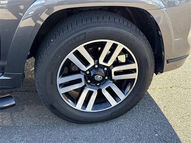 Used 2018 Toyota 4Runner Limited image 7