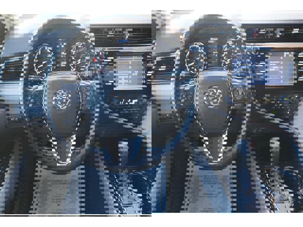 Used 2019 Toyota Camry SE w/ Convenience Package image 12