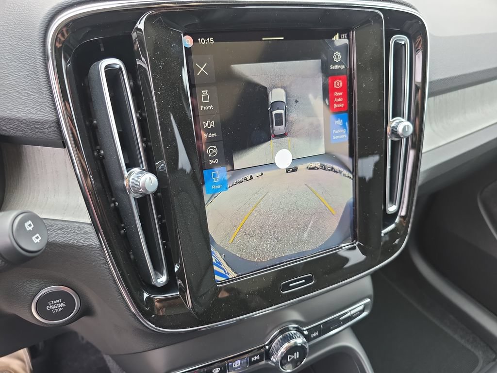 Certified 2026 Volvo XC40 B5 Plus w/ Protection Package Premier AWD/4WD image 19