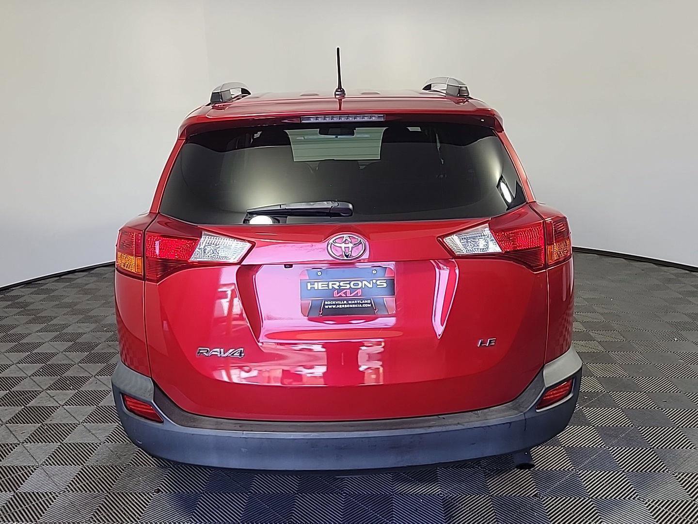 Used 2015 Toyota RAV4 LE image 5
