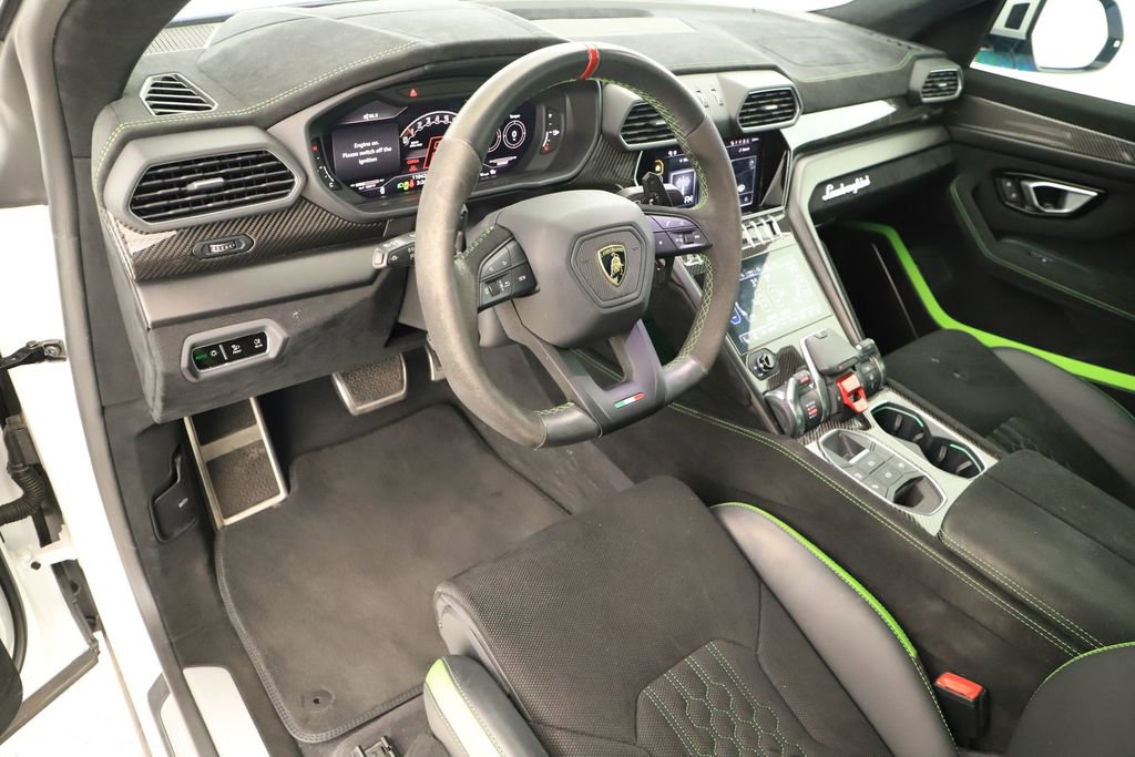 Used 2023 Lamborghini Urus Performante image 16