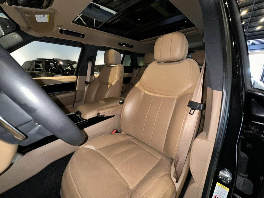 Used 2023 Land Rover Range Rover SE AWD/4WD image 16