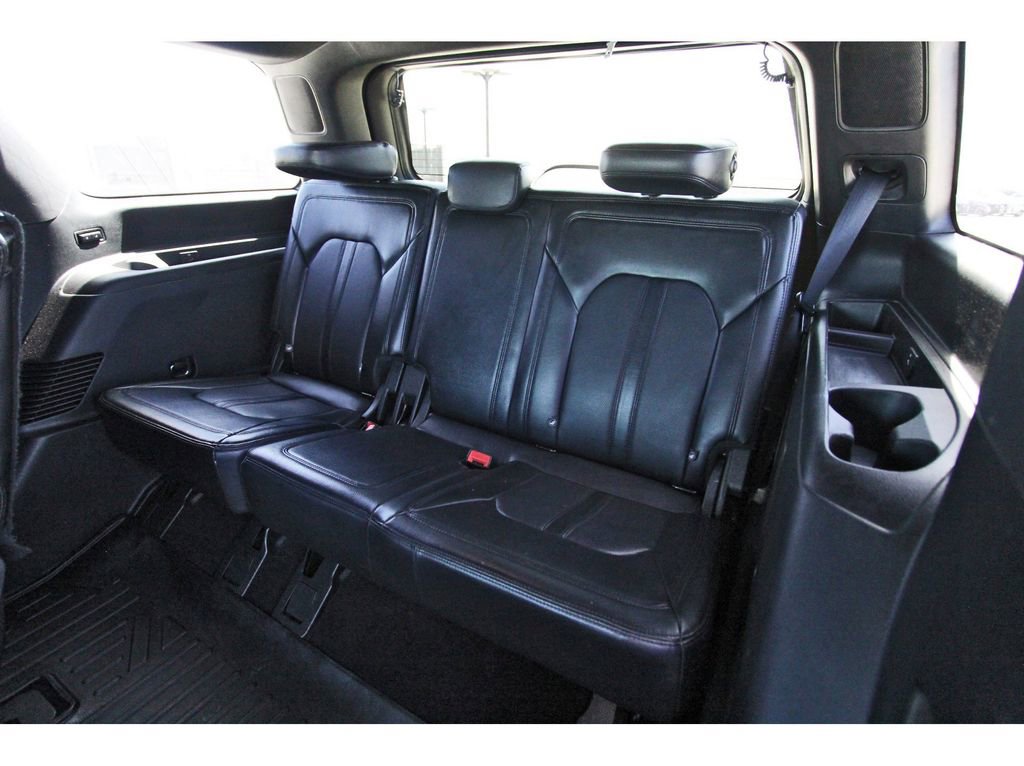 Used 2019 Ford Expedition Limited w/ Equipment Group 301A RWD image 13