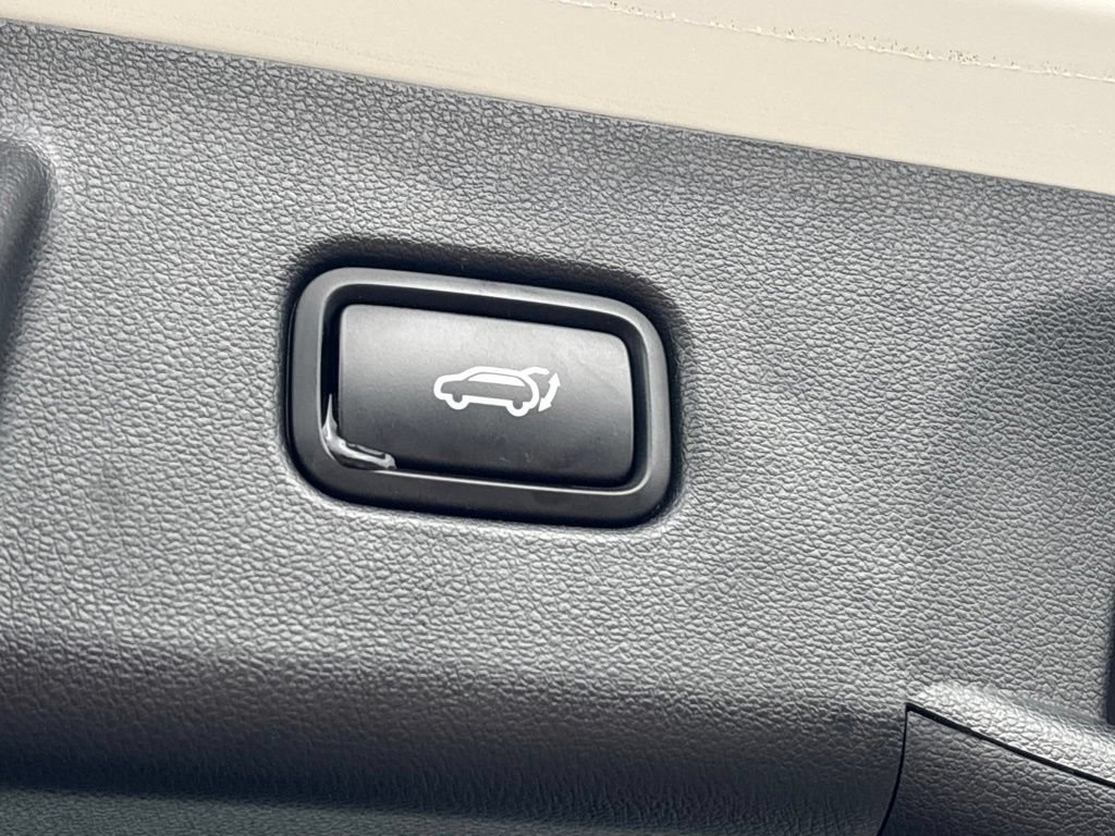 Used 2023 Hyundai Tucson Limited AWD/4WD image 14