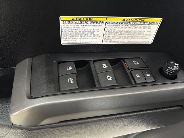 Used 2020 Toyota Tacoma TRD Off-Road image 30