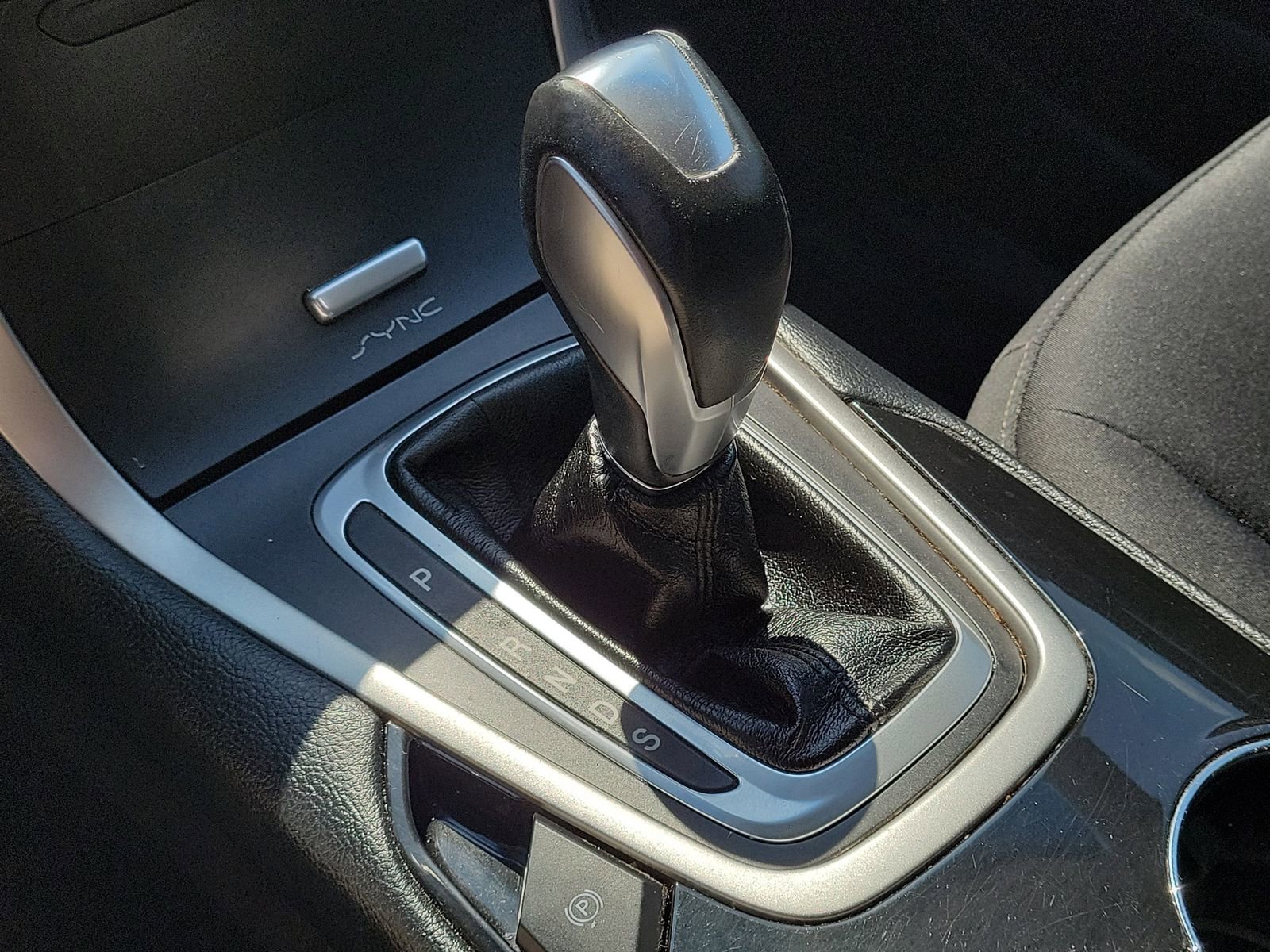 Used 2015 Ford Edge SEL AWD/4WD image 29