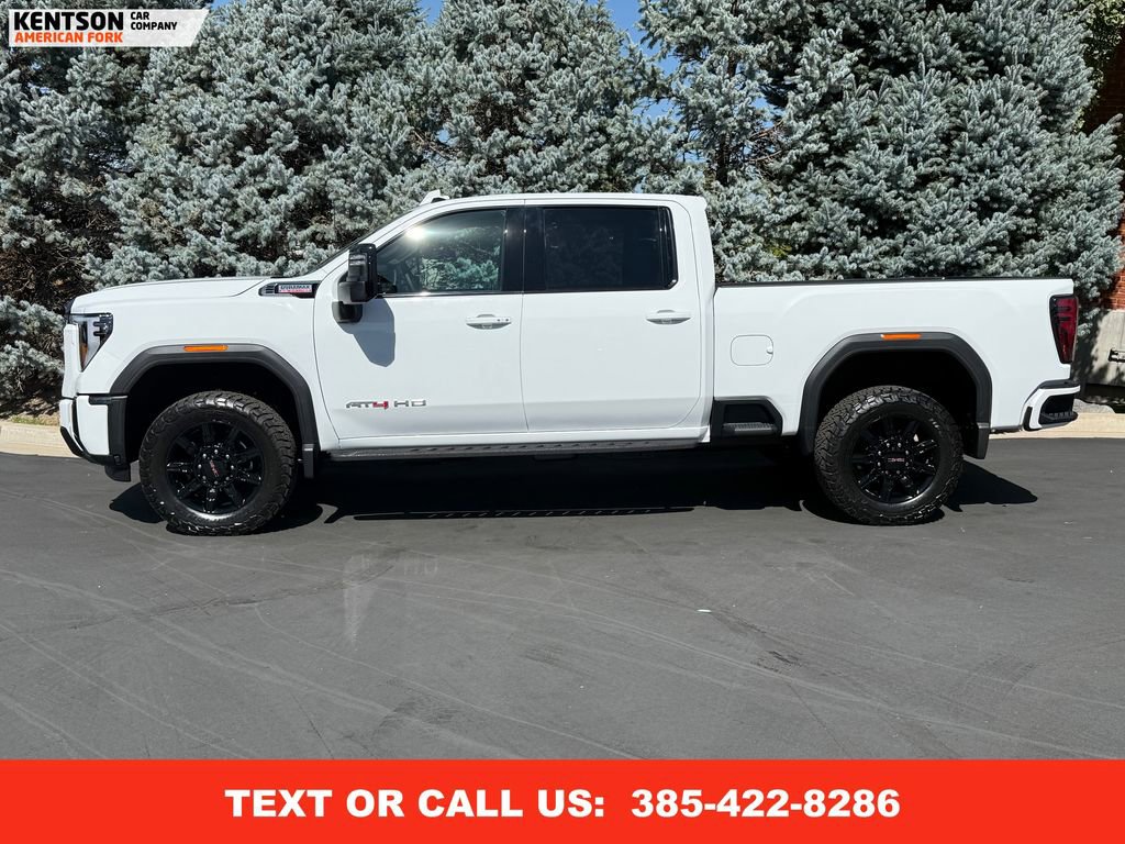 Used 2025 GMC Sierra 2500 AT4 image 4