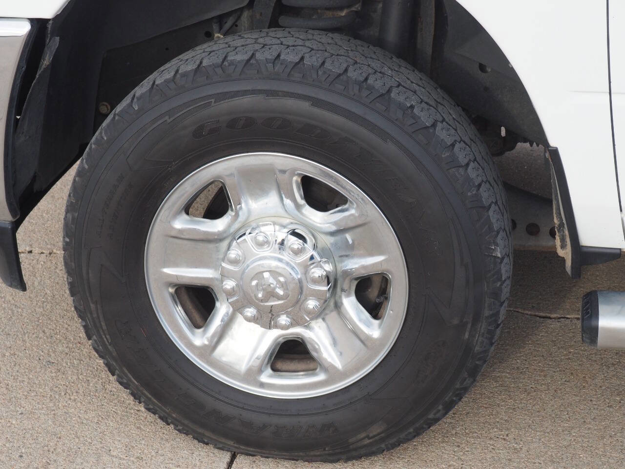 Used 2019 RAM 3500 Tradesman w/ Chrome Appearance Group image 4