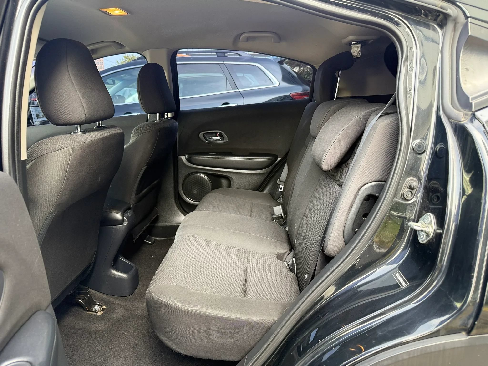Used 2016 Honda HR-V LX image 25