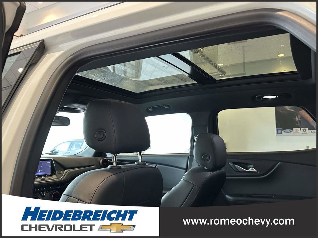 Used 2019 Chevrolet Blazer RS w/ Sun and Wheels Package image 17