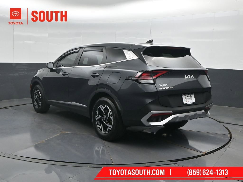 Used 2024 Kia Sportage LX image 8