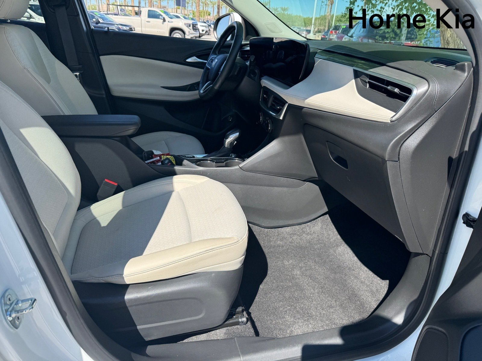 Used 2024 Buick Encore GX Preferred w/ Comfort Package FWD image 27
