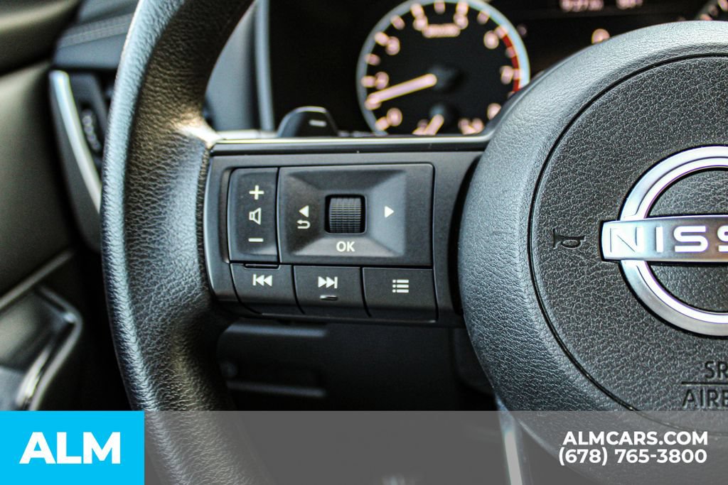 Used 2024 Nissan Rogue S FWD image 26