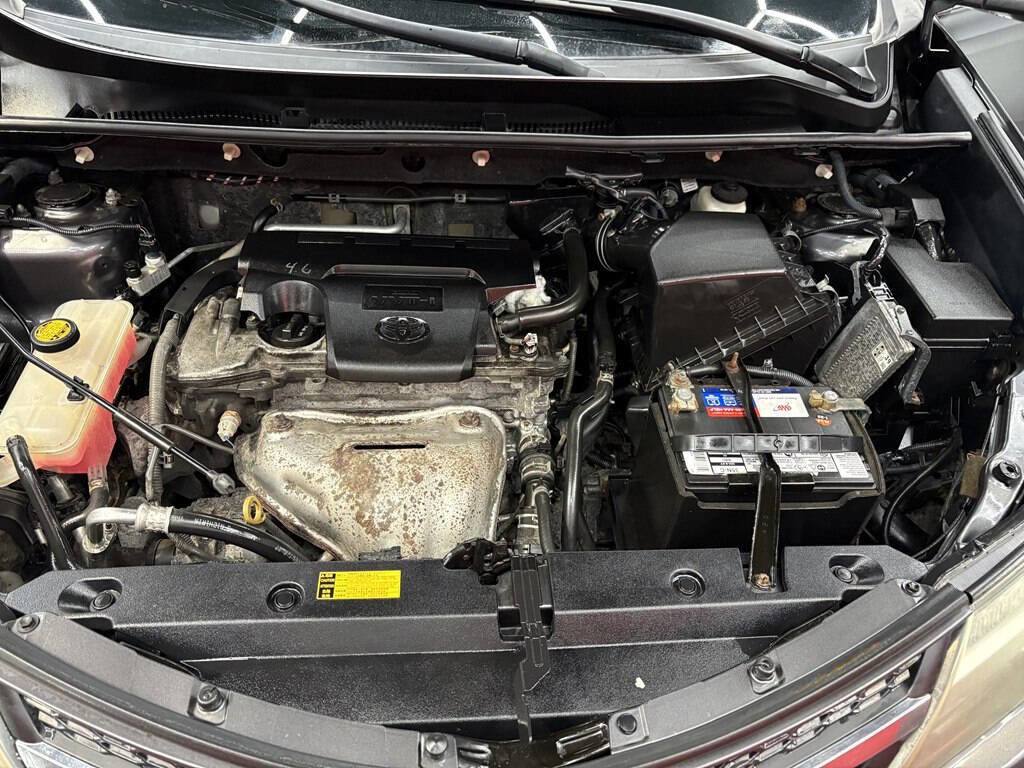 Used 2015 Toyota RAV4 XLE AWD/4WD image 22